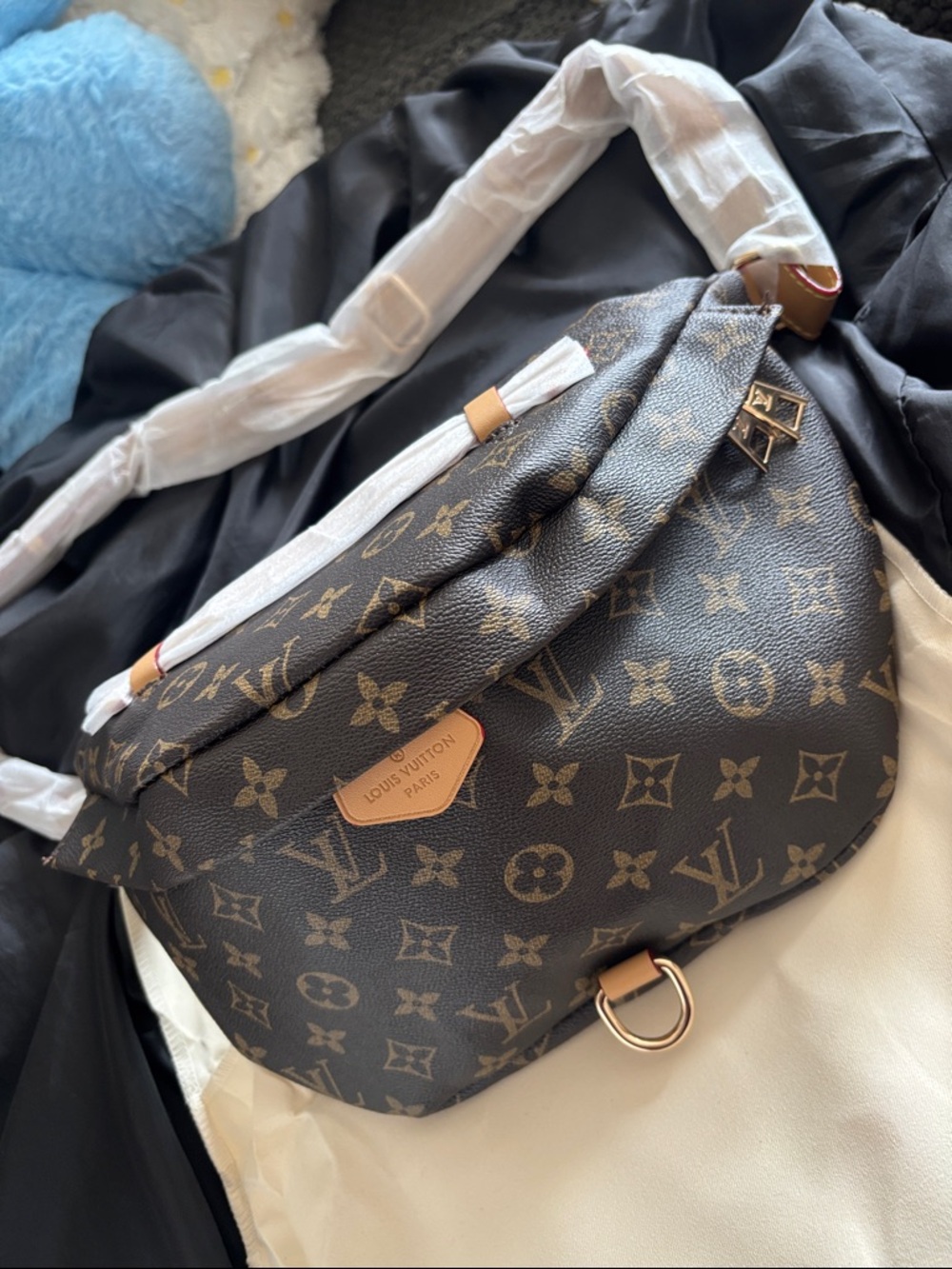 Louis Vuitton Monogram Canvas Fanny Pack Crossbody Bumbag in Brown and Tan - Picture 7 of 15